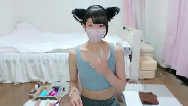 Snapshot of clara_6x9 chatting on 10/07/25, 02:25 clara 6x9 online show from 10/07/25, 02:25