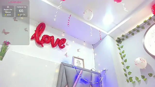 klariz09 online show from 02/15/26, 12:14