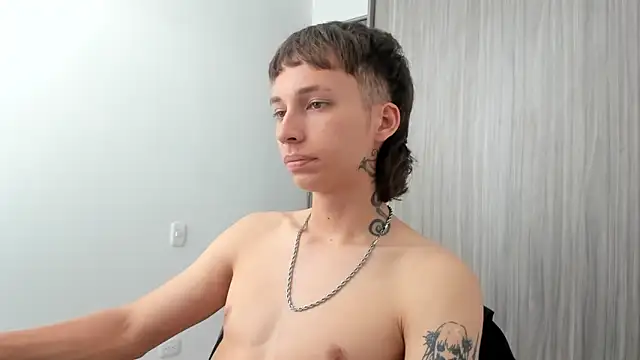 Snapshot of spacehumanz chatting on 02/19/26, 09:44 spacehumanz online show from 02/19/26, 09:44