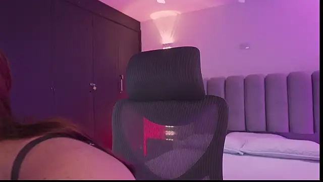 AlliceLover online show from 11/26/25, 12:17