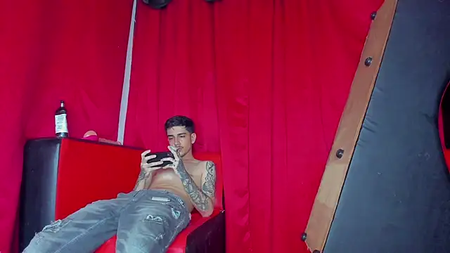 extreme hot crazy online show from 10/20/25, 04:57