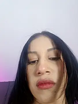 Snapshot of Billie_Eilish chatting on 10/03/25, 07:55 Billie Eilish online show from 10/03/25, 07:55