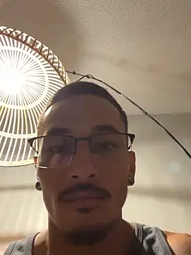 Snapshot of tanjir020 chatting on 09/16/25, 05:41 tanjir020 online show from 09/16/25, 05:41