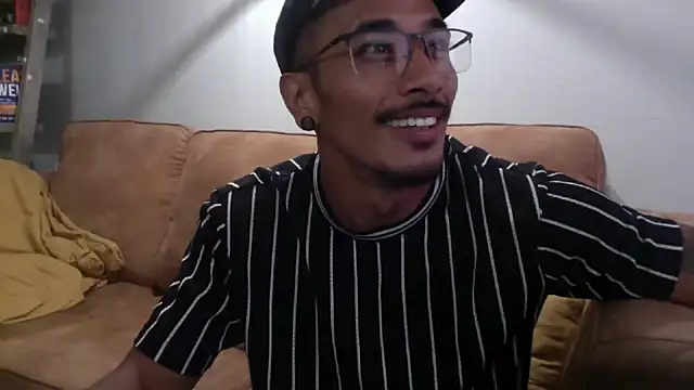 Snapshot of tanjir020 chatting on 09/18/25, 03:47 tanjir020 online show from 09/18/25, 03:47