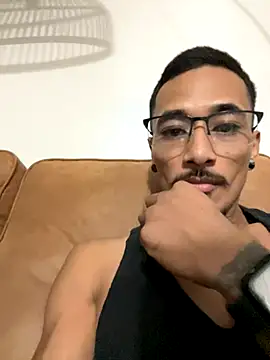 Snapshot of tanjir020 chatting on 09/23/25, 07:44 tanjir020 online show from 09/23/25, 07:44