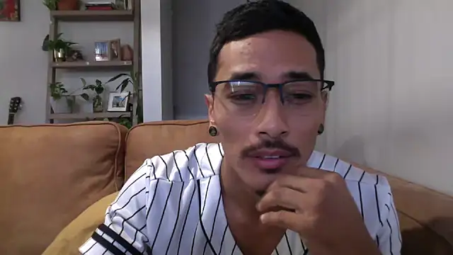 Snapshot of tanjir020 chatting on 10/16/25, 05:36 tanjir020 online show from 10/16/25, 05:36