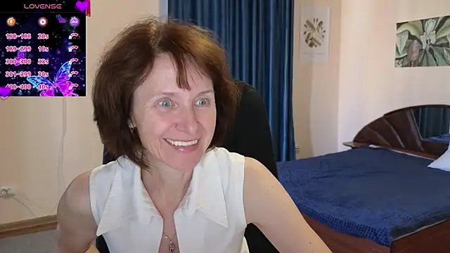 Snapshot of Lia_Tito chatting on 09/13/25, 05:29 Lia Tito online show from 09/13/25, 05:29