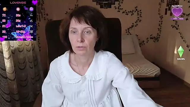 Snapshot of Lia_Tito chatting on 09/23/25, 01:58 Lia Tito online show from 09/23/25, 01:58