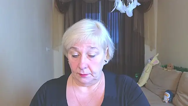 Snapshot of Milana_Milky chatting on 12/23/25, 05:16 Milana Milky online show from 12/23/25, 05:16