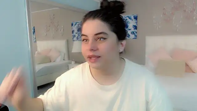 maddissonivanova online show from 04/20/26, 07:04