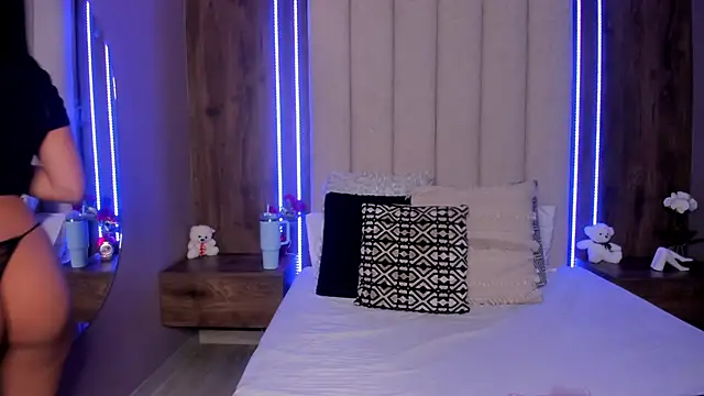 LucySalvatore  online show from 03/21/26, 11:08