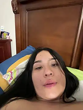 Snapshot of BELLAALEJA chatting on 07/17/26, 03:13 BELLAALEJA online show from 07/17/26, 03:13
