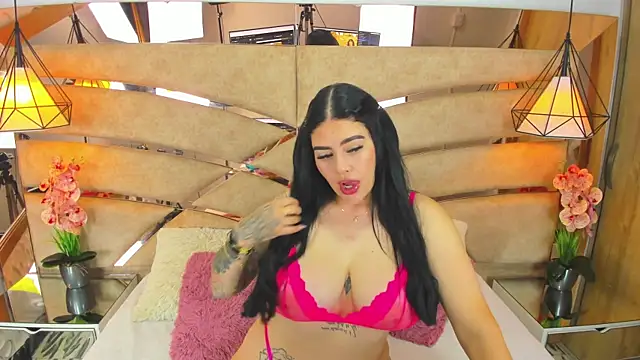 pamemiller1 online show from 12/05/25, 10:57