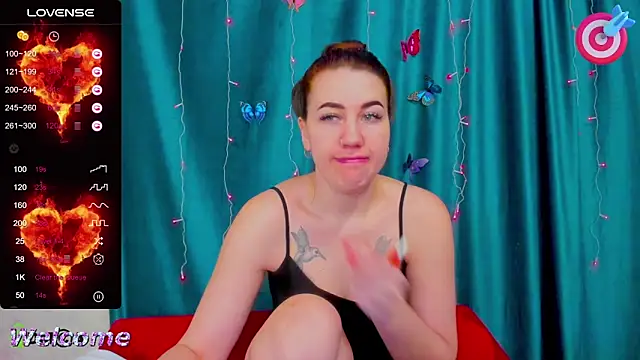 Haley Nikki online show from 02/03/26, 01:48