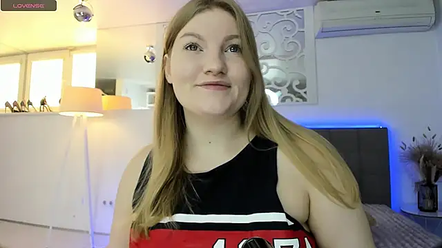 AshleyJoness online show from 10/19/25, 04:57