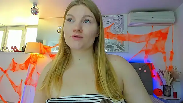 AshleyJoness online show from 10/30/25, 06:04