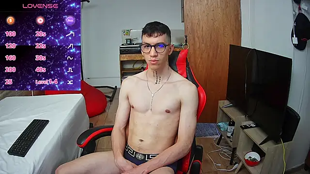 angelicious  online show from 11/04/25, 01:10