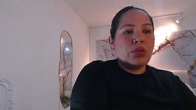 Snapshot of Ashley_Grahaam chatting on 10/04/25, 01:03 Ashley Grahaam online show from 10/04/25, 01:03