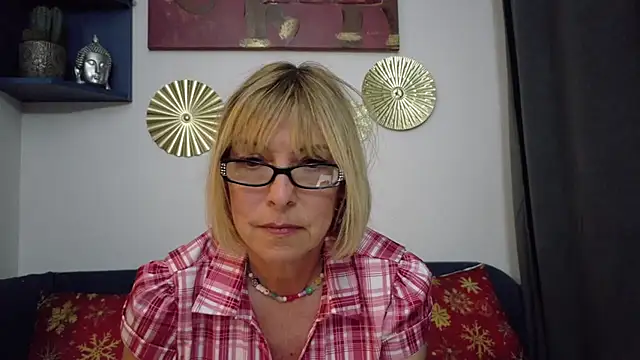 ClassyNAWTYBritMILF online show from 03/27/26, 11:37