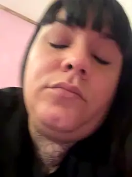 valen1891 online show from 09/22/25, 12:56