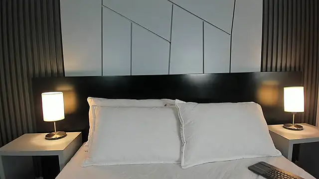 fernanda aram  online show from 09/24/25, 03:04