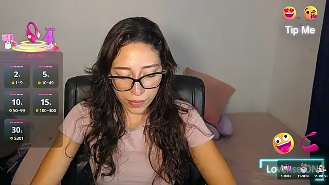 Snapshot of Carla_palmer_ chatting on 10/09/25, 02:31 Carla palmer  online show from 10/09/25, 02:31