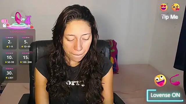 Snapshot of Carla_palmer_ chatting on 10/10/25, 12:37 Carla palmer  online show from 10/10/25, 12:37