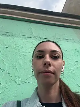 Snapshot of Amelie_Crosby chatting on 06/04/26, 01:06 Amelie Crosby online show from 06/04/26, 01:06