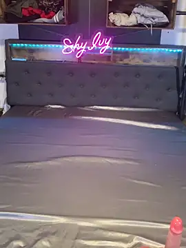 Snapshot of Shy_Ivy chatting on 10/07/25, 08:50 Shy Ivy online show from 10/07/25, 08:50