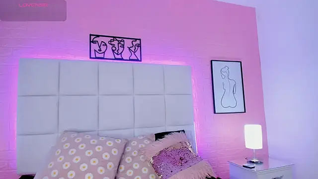 Meloddy Parkerr  online show from 03/15/26, 08:04