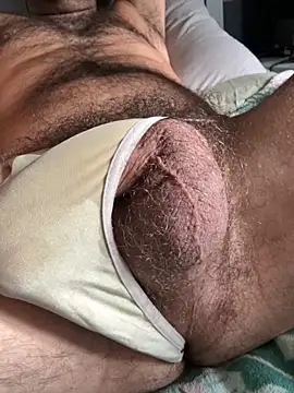 Snapshot of sunrise-40 chatting on 09/10/25, 11:43 sunrise-40 online show from 09/10/25, 11:43