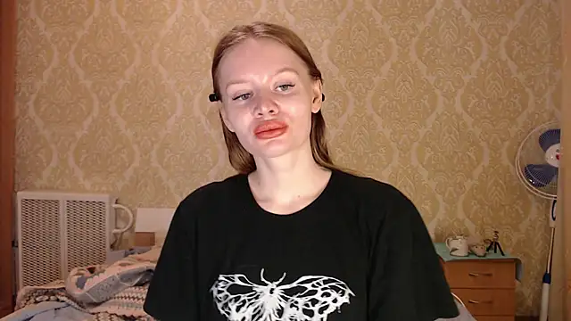 Kitkaat00 online show from 04/16/26, 01:23