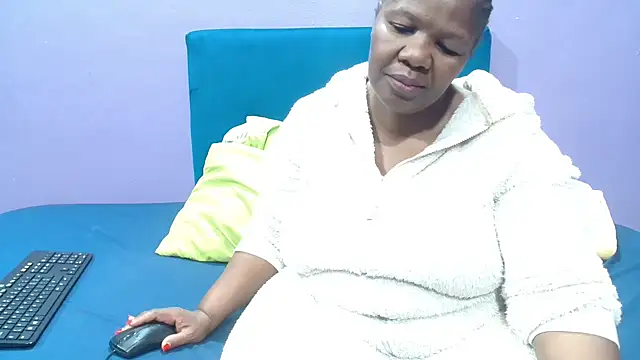 NaughtyChubbyZoe online show from 10/01/25, 05:24