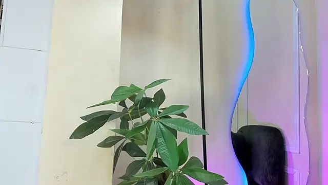 dulce fiore07 online show from 12/21/25, 12:23