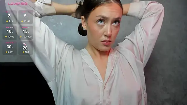 SaraMoren0 online show from 09/18/25, 01:46