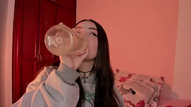 Snapshot of Pariss_Gold chatting on 09/27/25, 05:45 Pariss Gold online show from 09/27/25, 05:45