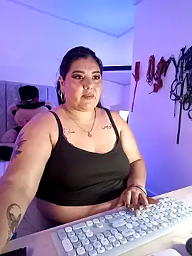 AndreaKinky online show from 11/22/25, 08:24