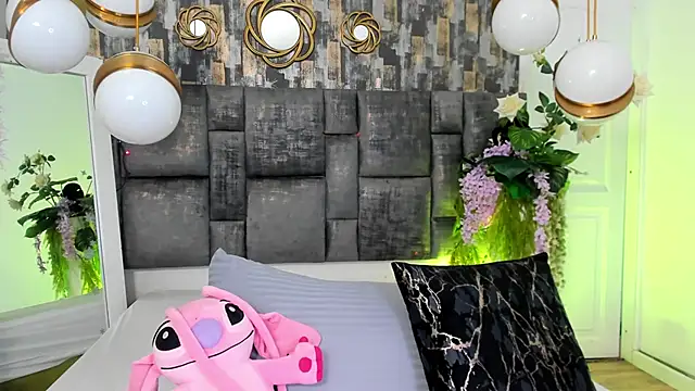 PatyLawrence online show from 02/05/26, 04:17