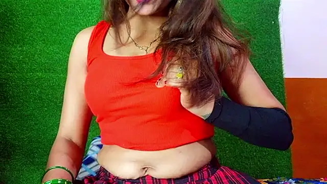 Snapshot of SEXY-SIMI-BHABI chatting on 05/15/26, 06:09 SEXY-SIMI-BHABI online show from 05/15/26, 06:09