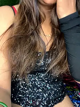 Snapshot of SEXY-SIMI-BHABI chatting on 05/18/26, 04:07 SEXY-SIMI-BHABI online show from 05/18/26, 04:07