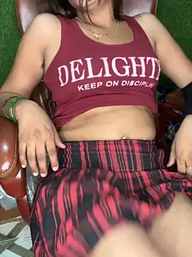 Snapshot of SEXY-SIMI-BHABI chatting on 05/18/26, 05:19 SEXY-SIMI-BHABI online show from 05/18/26, 05:19