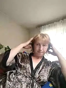 Snapshot of Flower2931 chatting on 06/17/26, 09:45 Flower2931 online show from 06/17/26, 09:45