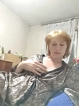 Snapshot of Flower2931 chatting on 06/19/26, 07:06 Flower2931 online show from 06/19/26, 07:06