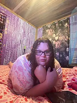 Snapshot of Fatpussybigass chatting on 05/26/26, 02:29 Fatpussybigass online show from 05/26/26, 02:29