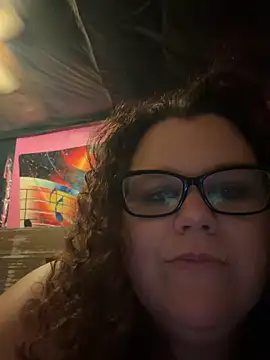 Snapshot of Fatpussybigass chatting on 06/15/26, 12:35 Fatpussybigass online show from 06/15/26, 12:35