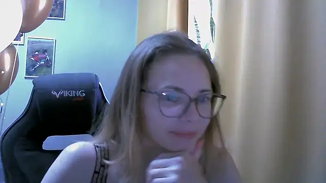 Snapshot of SEA_Dream chatting on 10/09/25, 05:27 SEA Dream online show from 10/09/25, 05:27