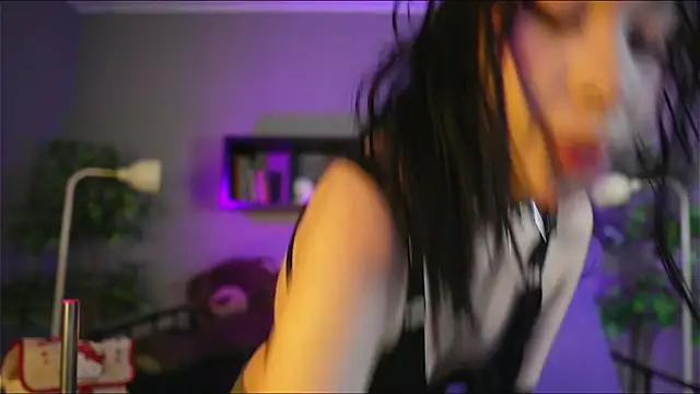 Sabrina bloom online show from 10/29/25, 01:13