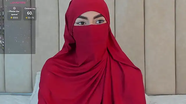  Zahiira  online show from 11/14/25, 11:53