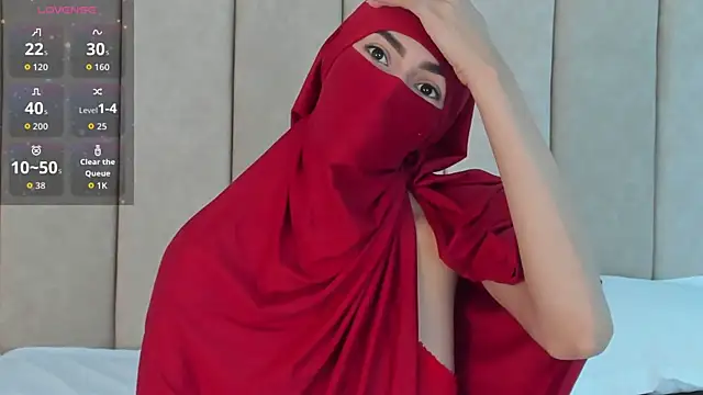  Zahiira  online show from 12/16/25, 12:10