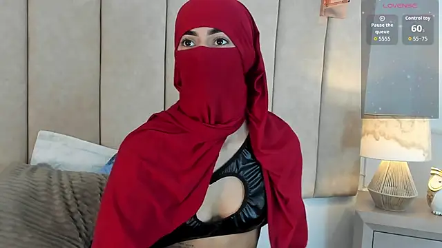 Snapshot of _Zahiira_ chatting on 05/12/26, 11:29 Zahiira online show from 05/12/26, 11:29